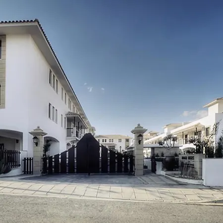 Emerald Heights * Tersephanou