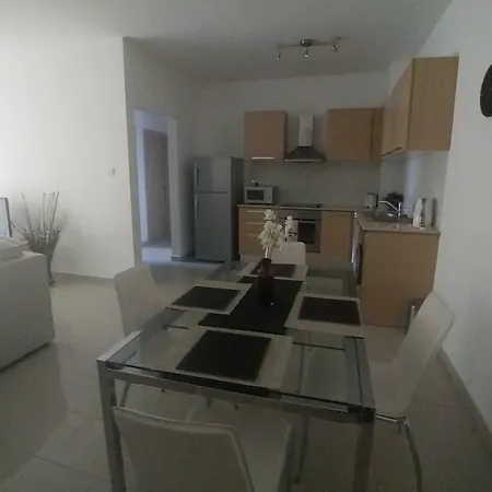 Apartment Emerald Heights *