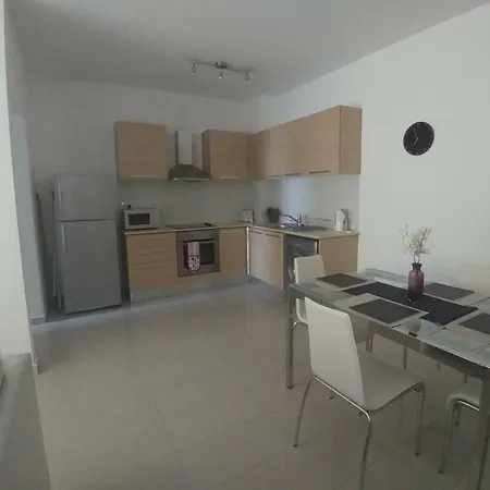 Emerald Heights Apartament *