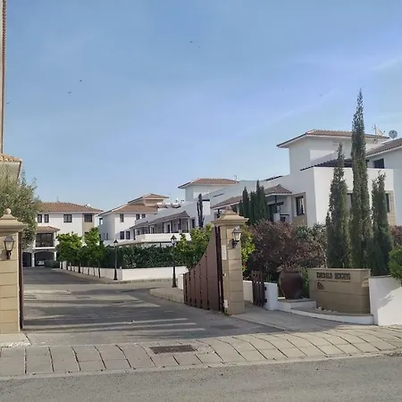 Emerald Heights Apartament Tersephanou