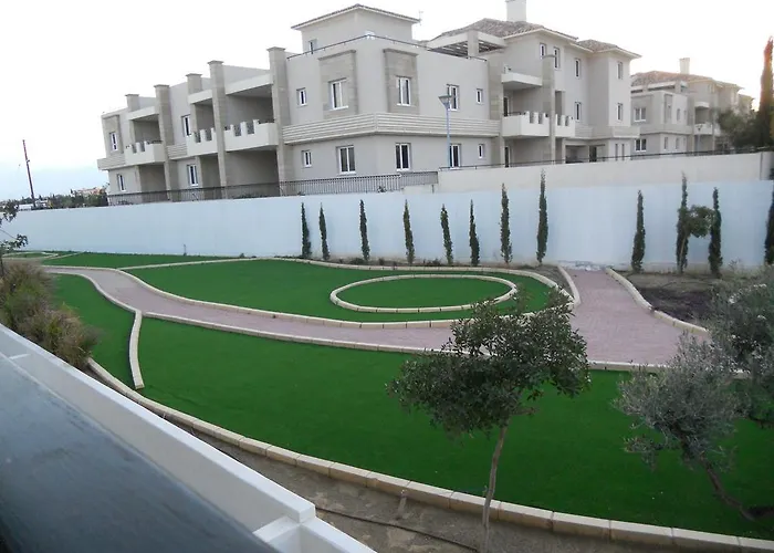 Emerald Heights Apartament