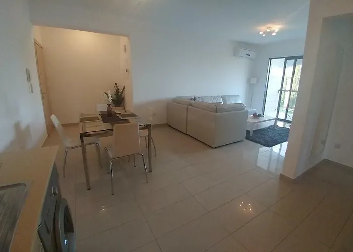 Emerald Heights Apartament