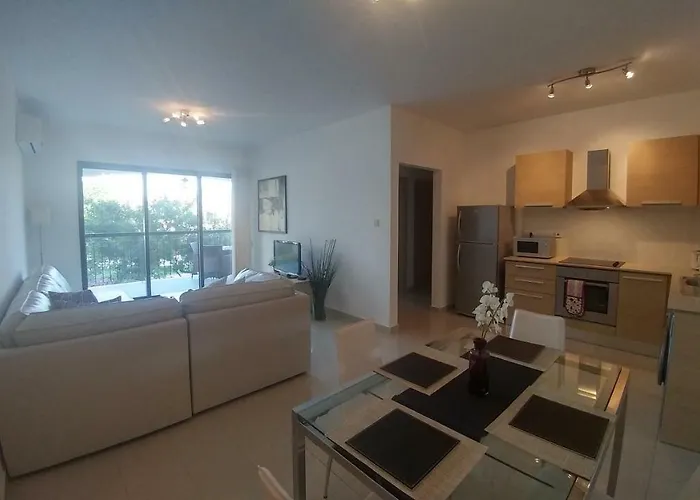 Emerald Heights アパート